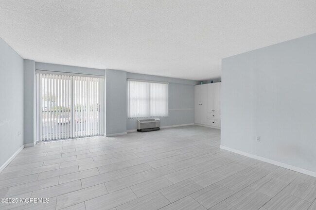 Building Photo - 480 Ocean Ave N