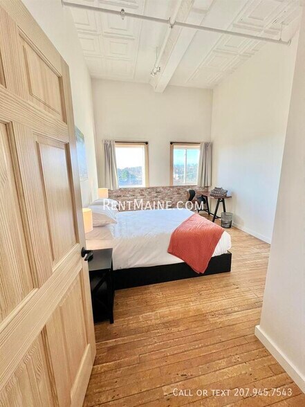 Building Photo - 113 N Lancey St