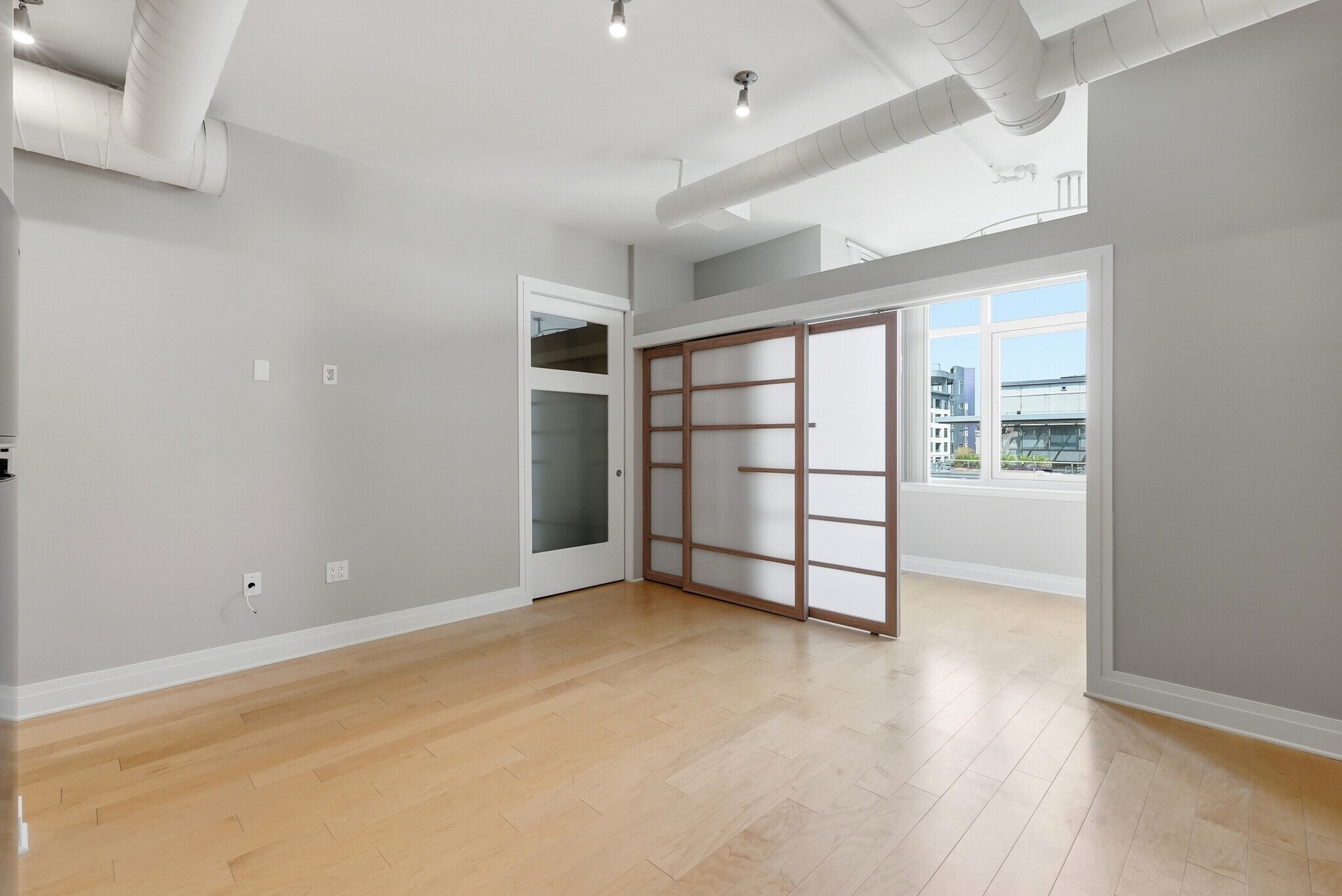 Building Photo - 811 4th St NW