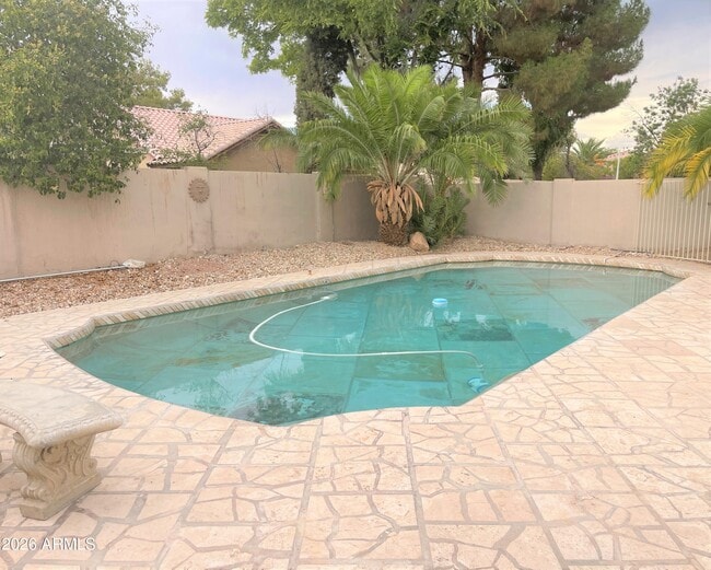 Building Photo - 5164 W Ross Dr