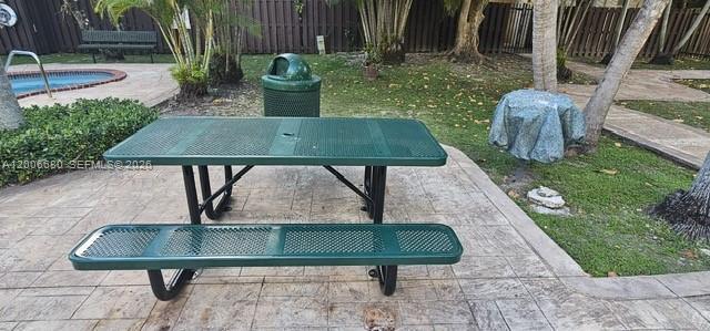 Building Photo - 6884 N Kendall Dr