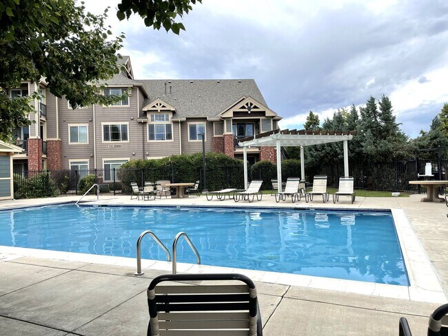 Building Photo - Bright 2 Bed, 2 Bath Condo in Fort Collins!!
