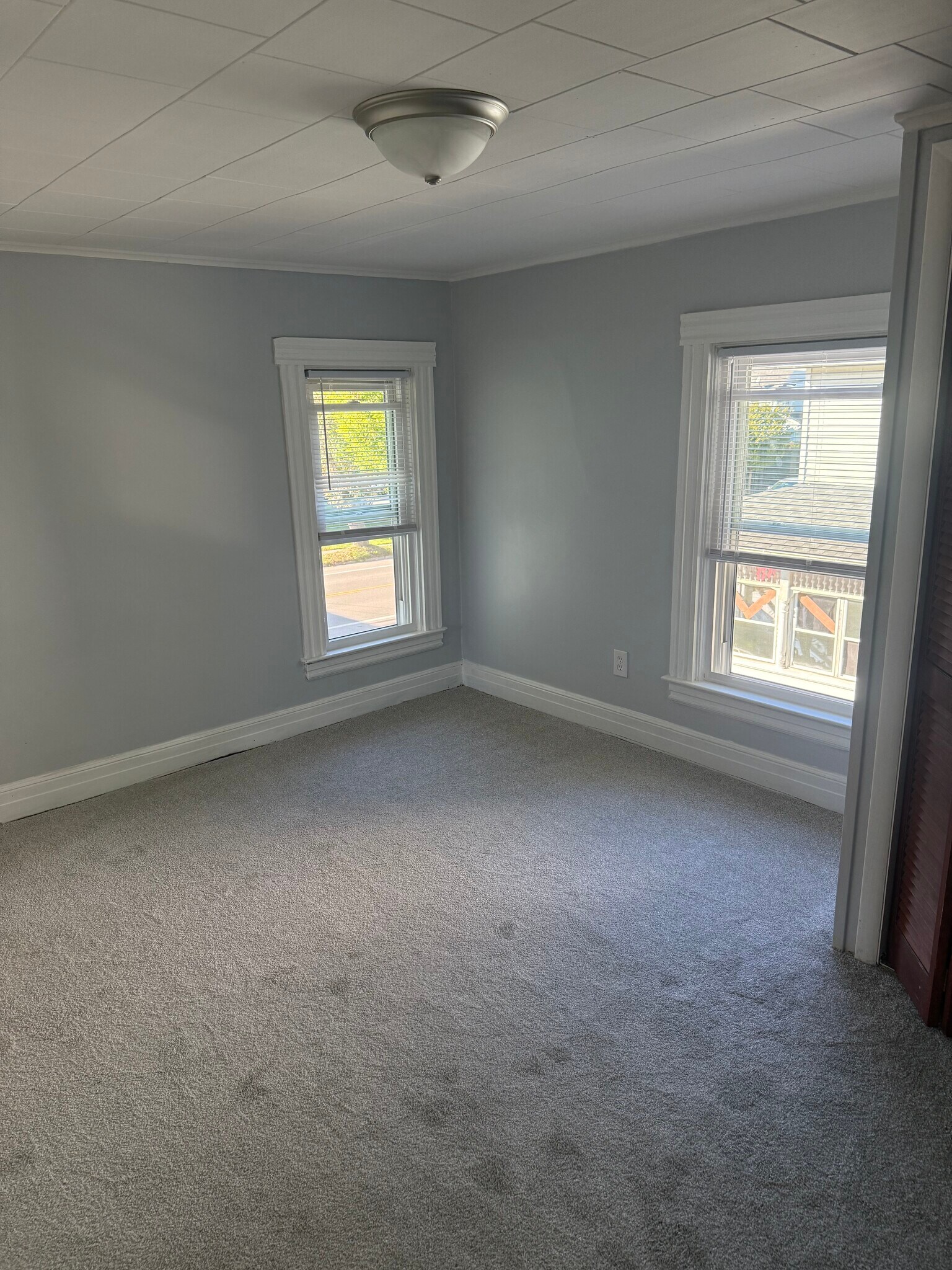 Building Photo - 110 Lake Ave