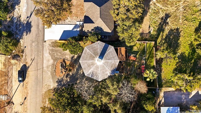Building Photo - 1433 Riviera Dr