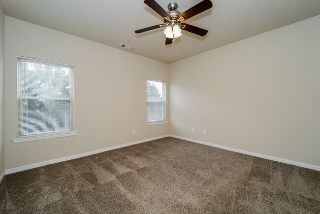 Building Photo - 176 Prescott Dr