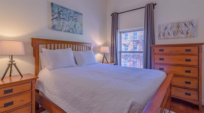 Building Photo - 340 Grove St