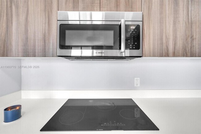 Building Photo - 488 NE 18th St