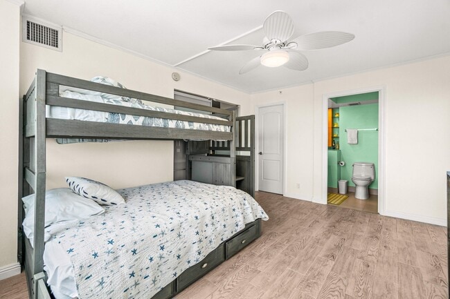 Building Photo - 4511 S Ocean Blvd