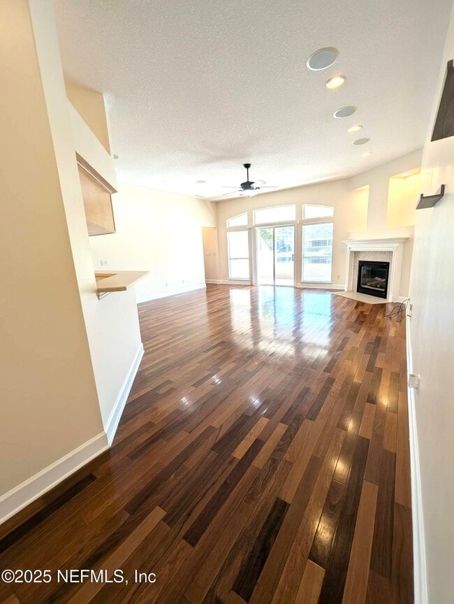 Building Photo - 2461 Southern Links Dr