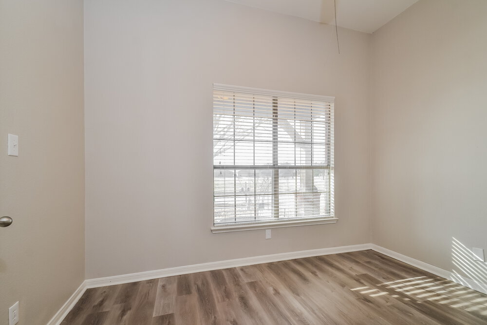 Building Photo - 1409 Mockingbird Dr