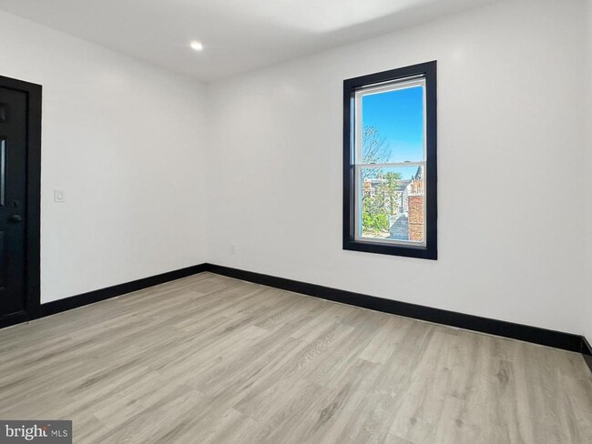 Building Photo - 2325 Reisterstown Rd