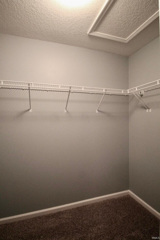 Building Photo - 10153 Archstone Cove