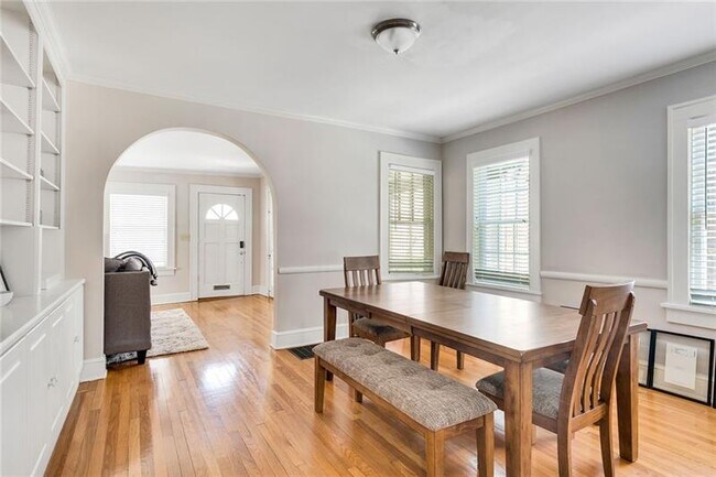 Building Photo - 773 Brookridge Dr NE