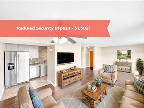 Building Photo - Beautiful 2BD/2BA w/ Reserved Parking and A/C in College Area!