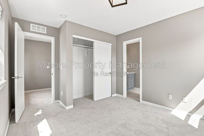 Building Photo - 5230 Stuart St