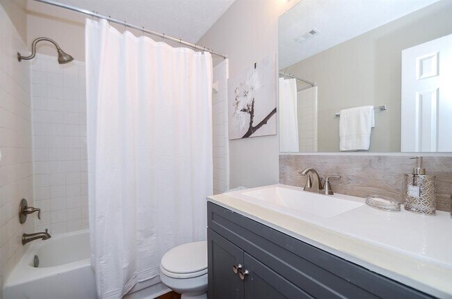 Building Photo - 8746 E Rylander Cir