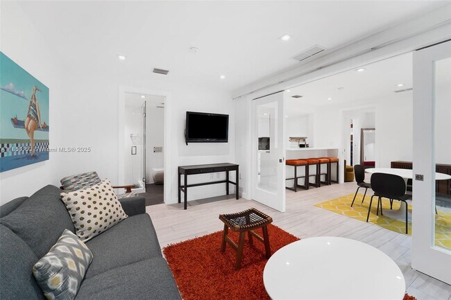 Building Photo - 1460 Ocean Dr