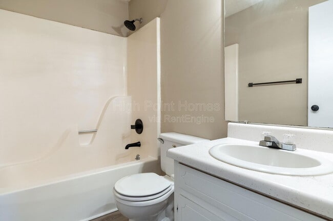 Building Photo - 125 Swafford Rd