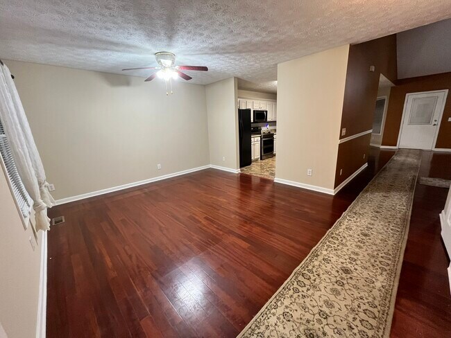 Building Photo - 476 Bill Russell Rd