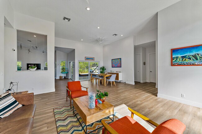 Building Photo - 14151 Little Cypress Cir