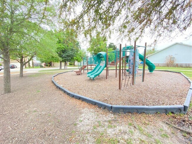 Building Photo - 12808 Chime Dr