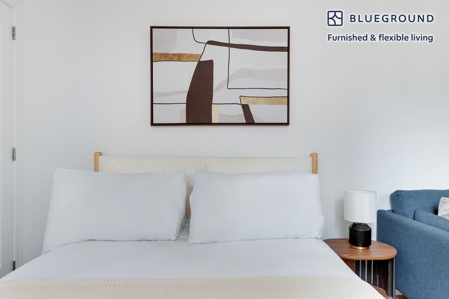 Building Photo - 138 E 38th St