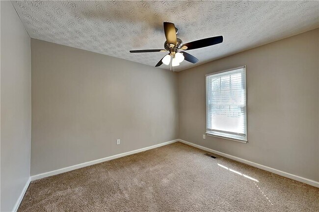 Building Photo - 360 Austin Dr