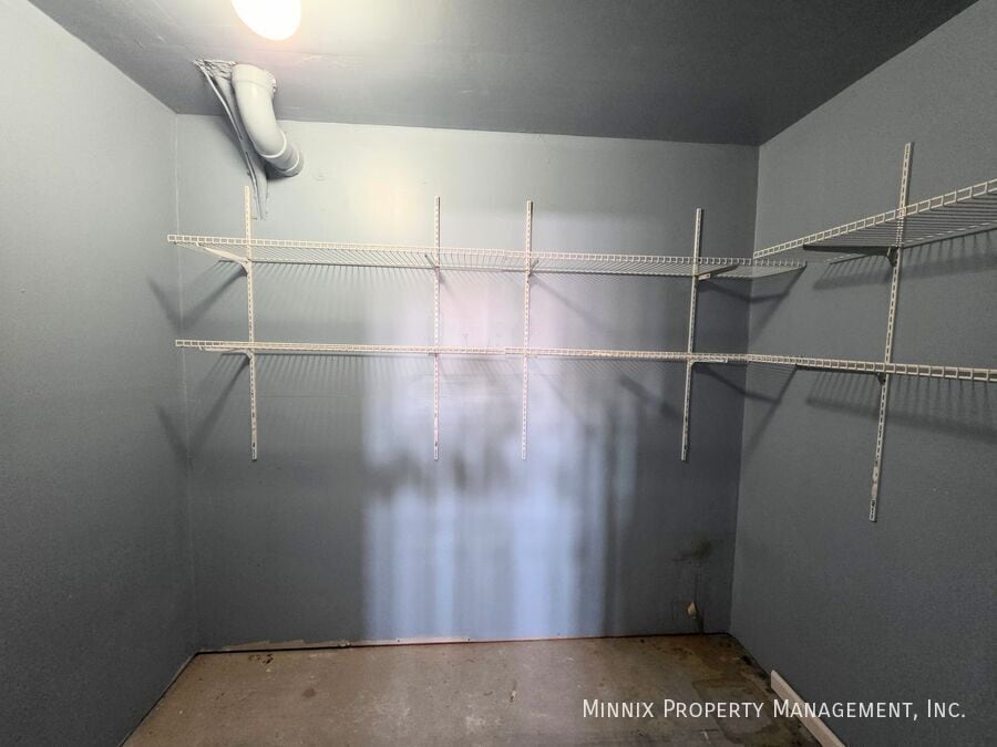 Building Photo - 1325 E Cowden Ave