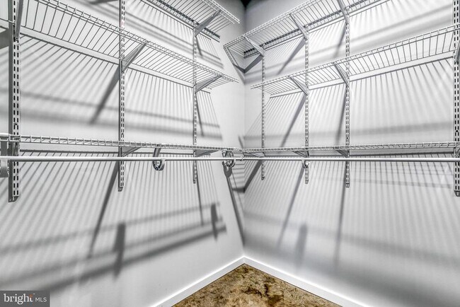 Building Photo - 4800 Brown St