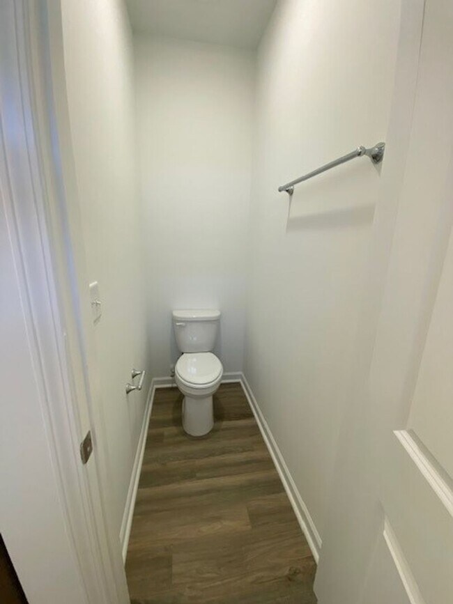 Building Photo - Brand new 3 bedroom 2.5 bath home in Leland