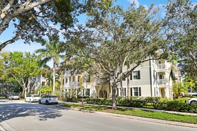 Building Photo - 275 Murcia Dr