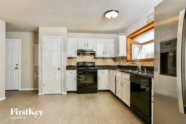 Building Photo - 1616 Treetop Dr
