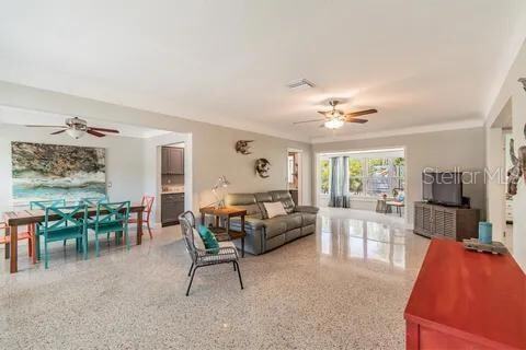 Building Photo - 10911 Cherokee Dr