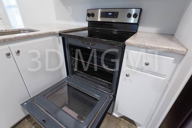 Building Photo - 226 Southridge Rd