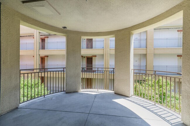 Building Photo - 809 Auzerais Ave