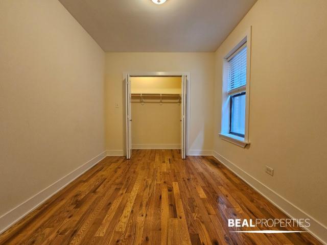 Building Photo - 2 bedroom in CHICAGO IL 60613