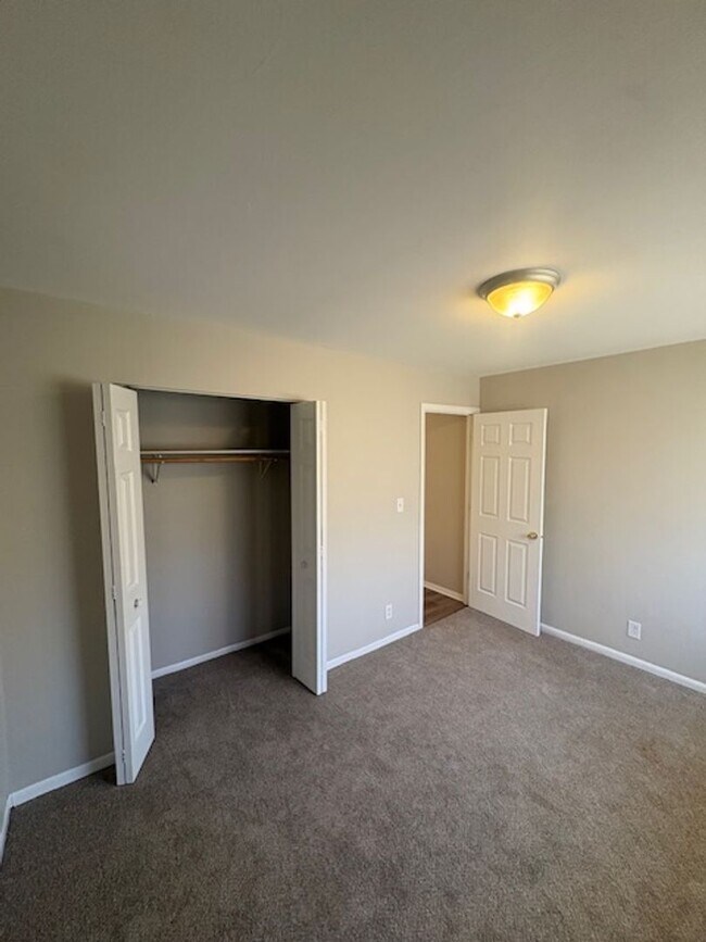 Building Photo - House for Rent with detached garage 3 BR/ 1 BA