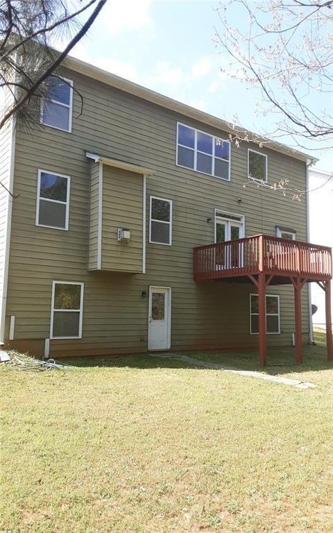 Building Photo - 132 Lakeshore Pkwy