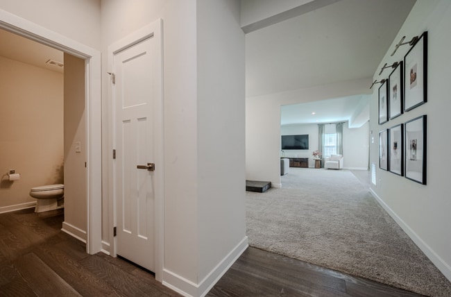 Building Photo - 1018 Applecross Dr