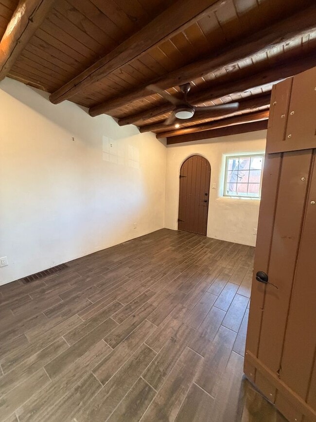 Building Photo - 152 Lorenzo Rd