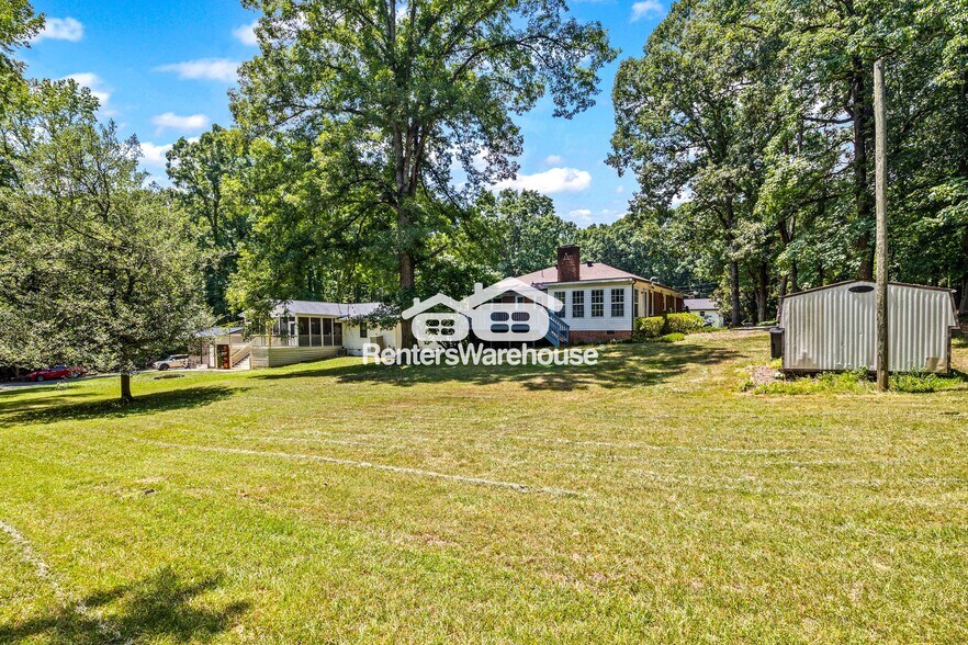 Building Photo - 5025 Lochlain Dr