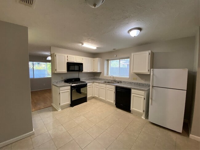 Building Photo - 19311 Spanish Needle Dr