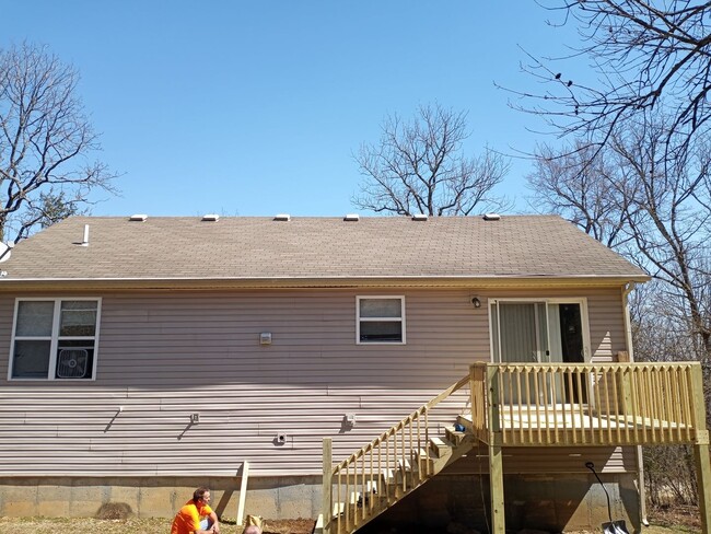 Building Photo - Single Family Home in Merriam Woods