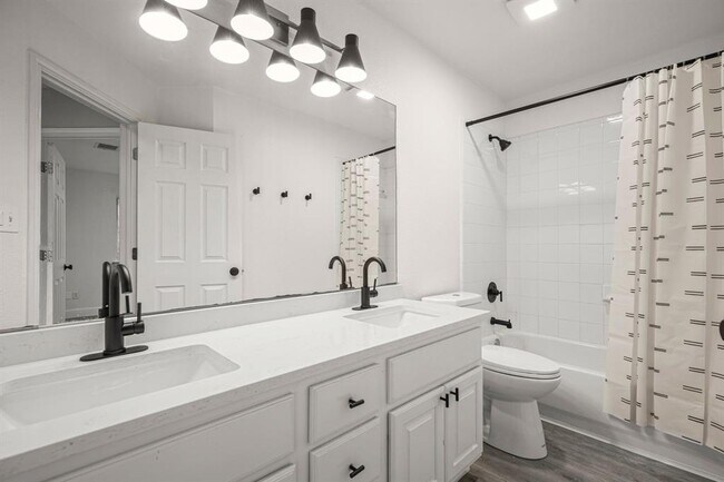 Building Photo - 2030 Kimbrook Dr