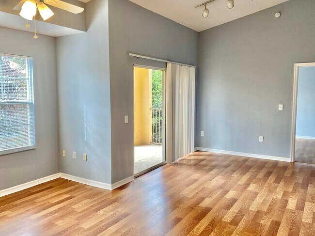 Building Photo - 4241 San Marino Blvd