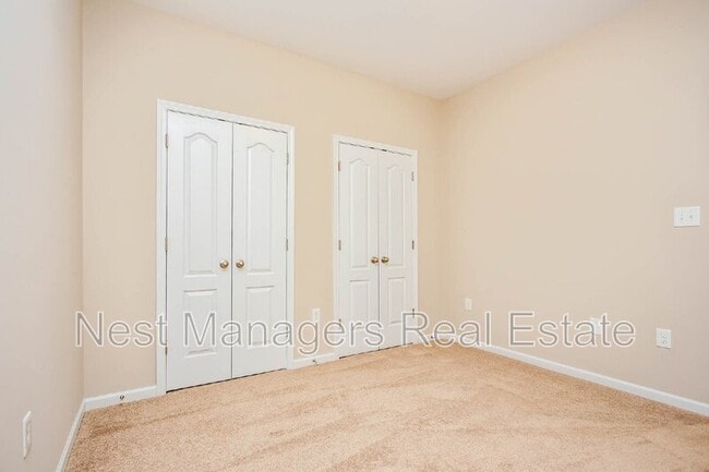 Building Photo - 450 Roanoke Dr