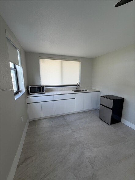 Building Photo - 7330 SW 11th St