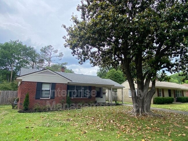 Building Photo - 1623 Delmont Rd