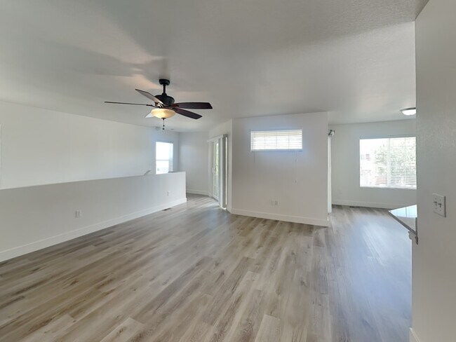 Building Photo - 2425 Quartz St