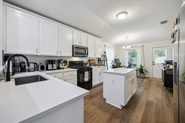 Building Photo - 9321 Linkmeadow Dr